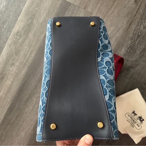 Like new Coach denim medium sizes field tote crossbody bag - Picture 8 of 8